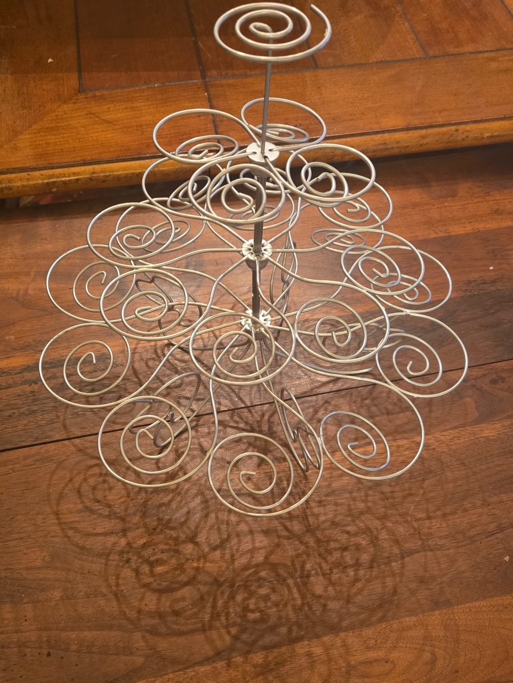 Spiral Wire 23 Cupcake/Decor Stand in Silver